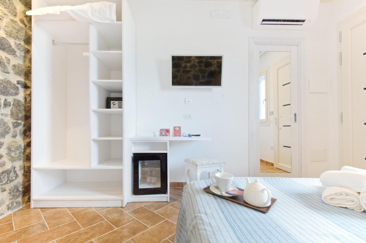 B&B La Roccia Кастельсардо Экстерьер фото