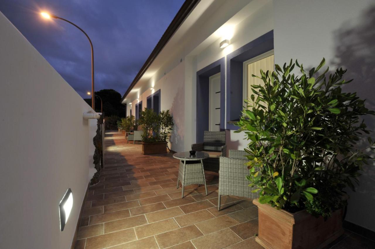B&B La Roccia Кастельсардо Экстерьер фото