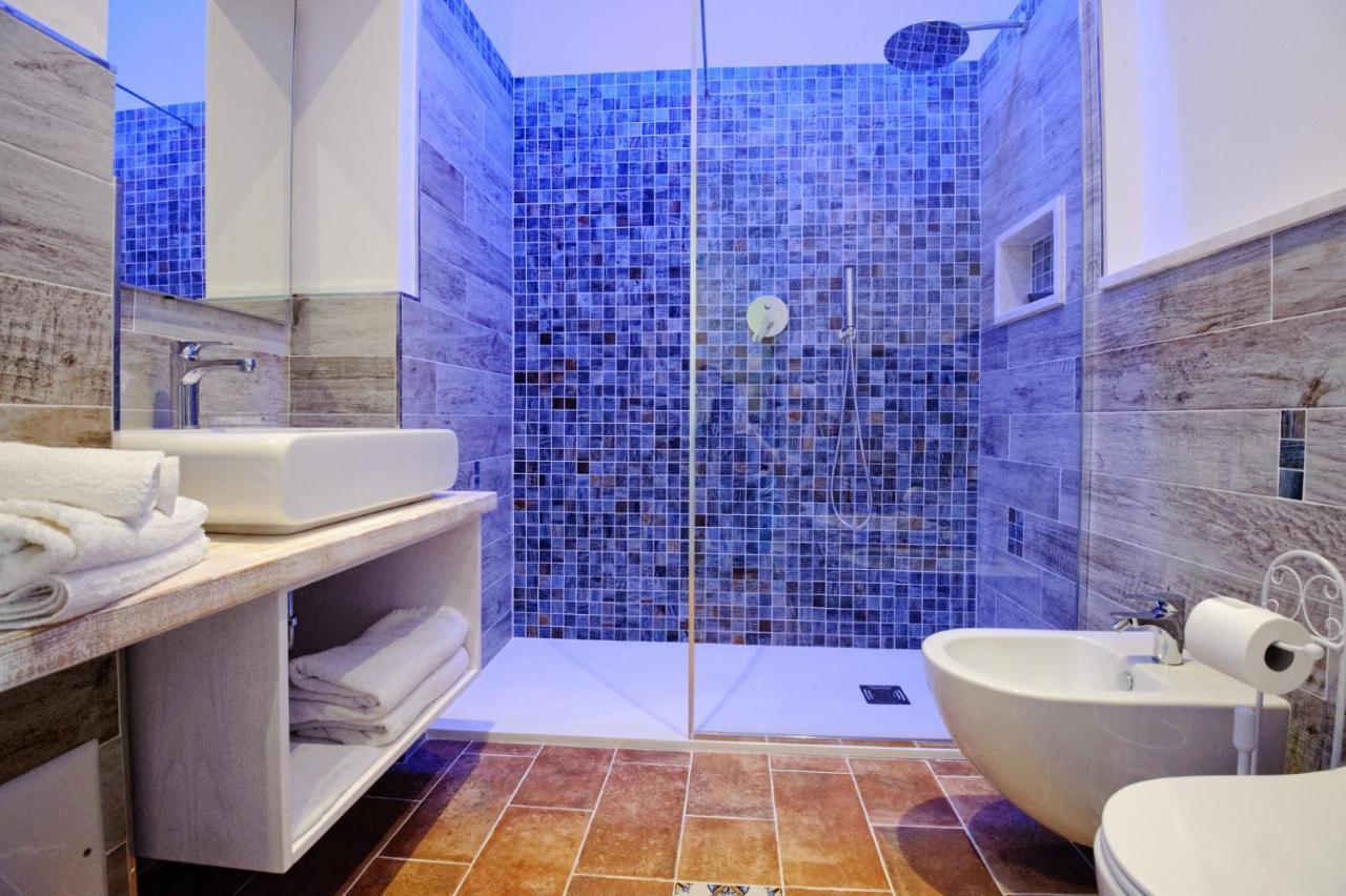 B&B La Roccia Кастельсардо Экстерьер фото